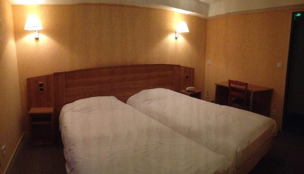 Hotel De L'Abbaye Sauxillanges Номер фото
